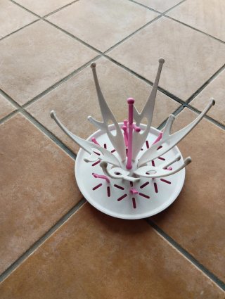 Secador de Biberones Blanco y Rosa