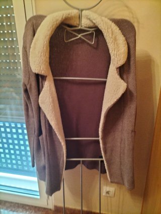 Chaqueta borreguillo marrón y beige