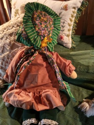 Muñeca antigua de tela