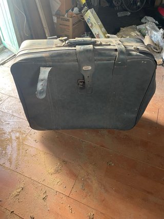 Maleta grande antigua SOLO VENTA EN PERSONA