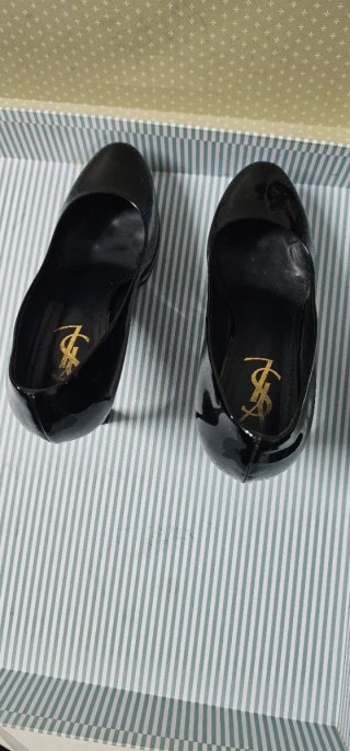 Tacones Yves Saint Laurent Negros