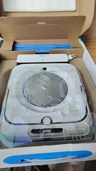 Robot friegasuelos, Pulverizador de Chorro a presión
