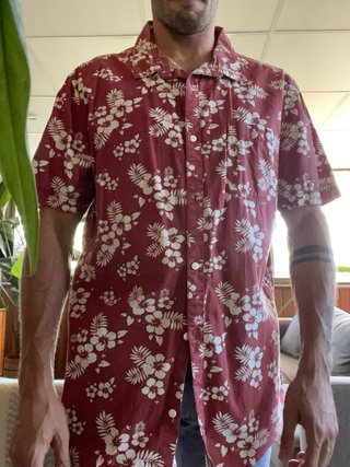 Camisa Hawaiana Flores Roja y Blanca