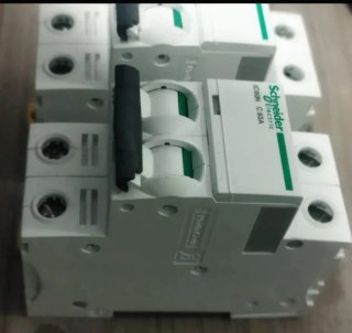 Schneider Interruptor Magnetotérmico IC60N 2P 63A