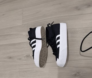 Zapatillas Botín Adidas Negras y Blancas original
