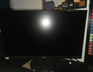 Monitor 24 pulgadas y torre de ordenador