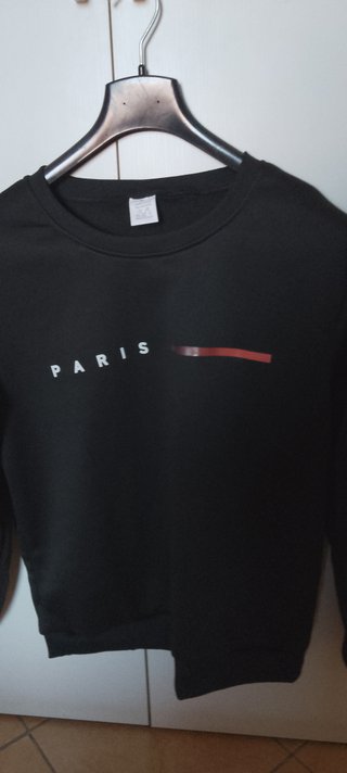 Felpa nera con scritta Paris