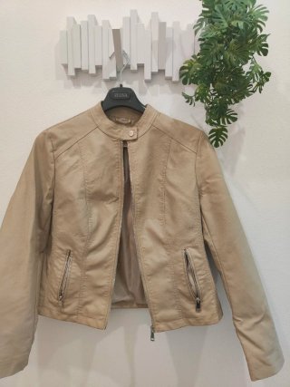 Giubbino in ecopelle beige