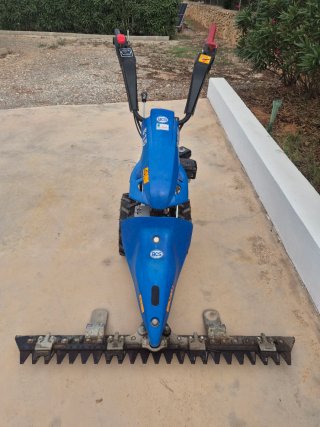 Segadora BCS 615 para cortar hierba alta