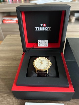 Reloj Tissot Classic Dream Oro y Piel Marrón