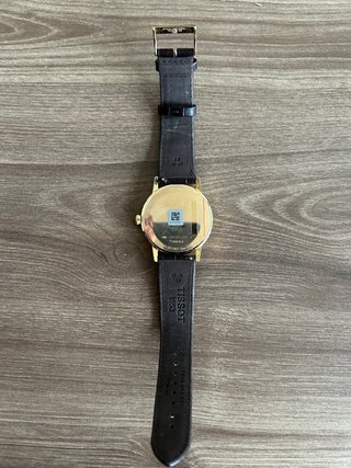Reloj Tissot Classic Dream Oro y Piel Marrón
