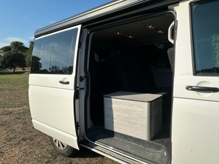 volswagen T6 caravelle con mueble camper