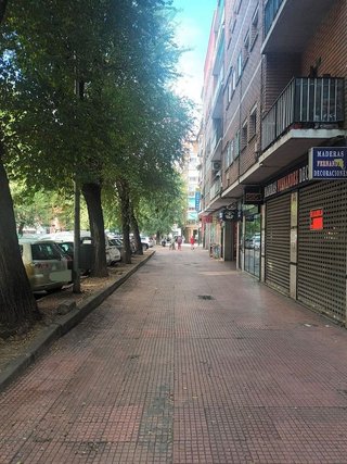 Local comercial en alquiler en Reyes Católicos en Alcalá de Henares
