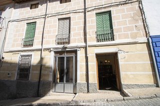 Casa adosada en venta en Illora