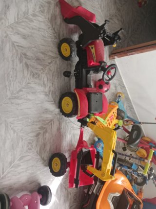 Tractor de pedales grande