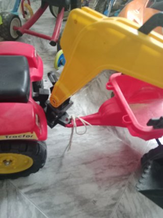 Tractor de pedales grande