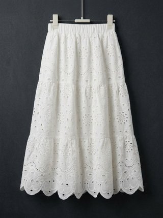 Falda midi blanca tela bordada