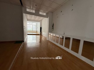 Local comercial en venta en Centro Ciudad en Linares