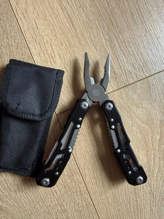 Alicate Multiuso con Funda