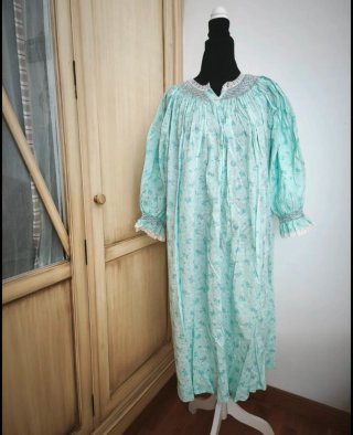 Camisón antiguo punto smok