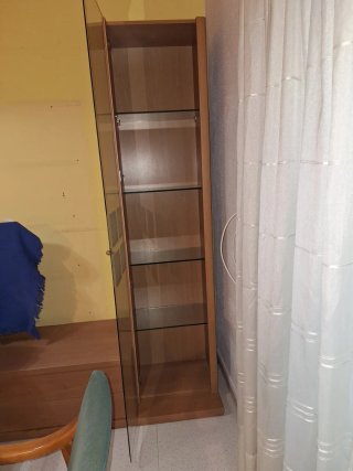 Mueble de salón madera y cristal
