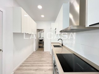 Local comercial en venta en Artigas - Llefià en Badalona
