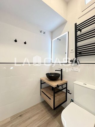 Local comercial en venta en Artigas - Llefià en Badalona