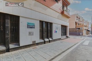 Local comercial en venta en Nueva Almería - Cortijo Grande - Vega de Acá en Almería