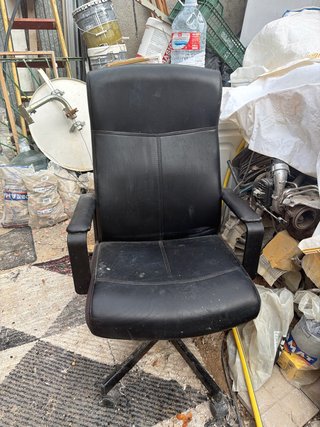 Silla de escritorio negra