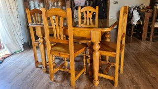 Mesa de Comedor con 4 Sillas