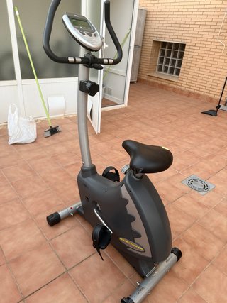 Bicicleta Estática BH Fitness