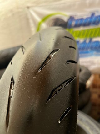 Neumático Delantero Bridgestone S22 ENVÍO GRATIS