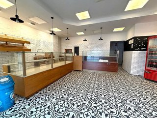 Local comercial en alquiler en San Luis en Almería