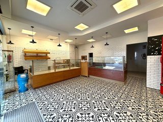 Local comercial en alquiler en San Luis en Almería