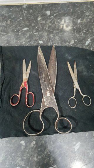 Set di 3 forbici da cucito antiche
