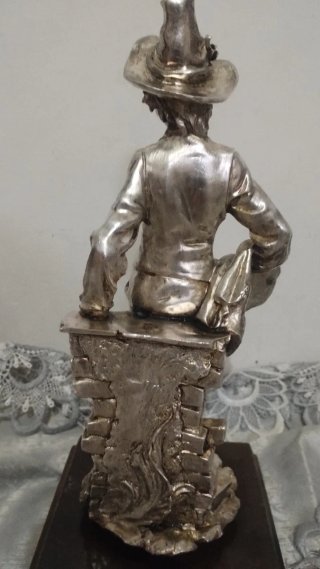 Statuetta in Argento Firmata su Piedistallo di leg