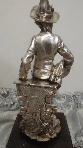 Statuetta in Argento Firmata su Piedistallo di leg