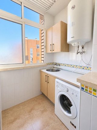 Piso en alquiler en Polígonos - Recinto Ferial Cortijo de Torres en Málaga