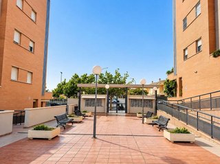Piso en alquiler en Polígonos - Recinto Ferial Cortijo de Torres en Málaga