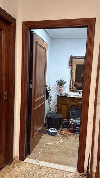 Puerta Acorazada intalada  de Seguridad enValencia