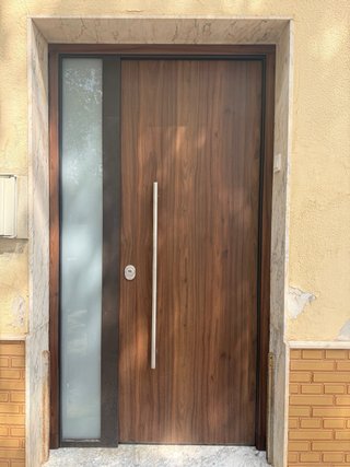 Puerta Acorazada intalada  de Seguridad enValencia