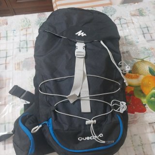 Mochila Quechua Negra y Azul