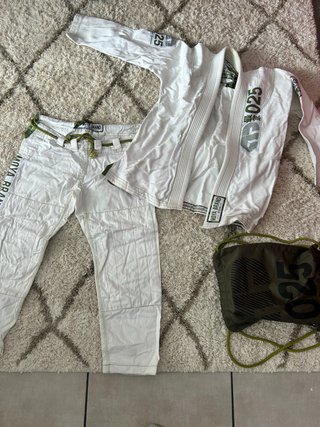 Kimono BJJ Moya Brand Blanco y Verde Oliva K4