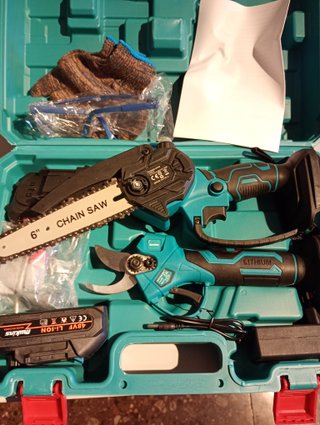 Set Motosierra y Tijeras de Poda a Batería 21V