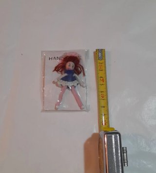 Broche Muñequita