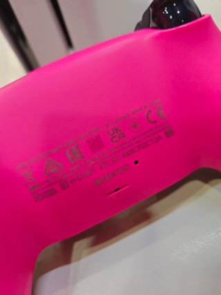 PS5 Slim 1TB + Mando Dual Sense V2 Rosa