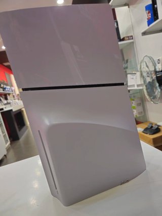 PS5 Slim 1TB + Mando Dual Sense V2 Rosa