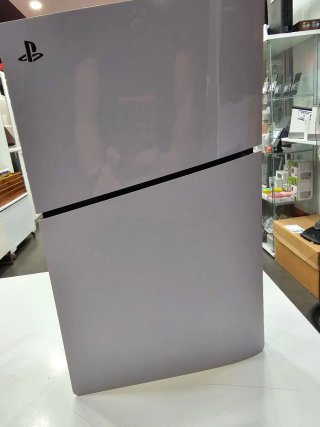 PS5 Slim 1TB + Mando Dual Sense V2 Rosa