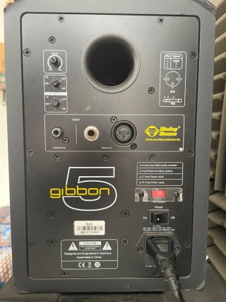 Altavoces Monkey Banana  + soportes Pronomic