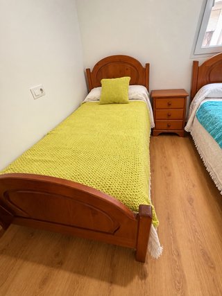 Dormitorio Infantil con Dos Camas